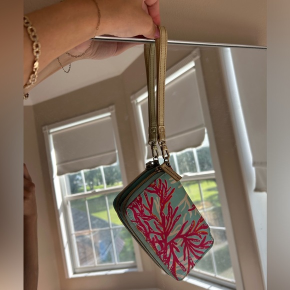 Lilly Pulitzer Key Chain Wallet - Picture 3 of 3